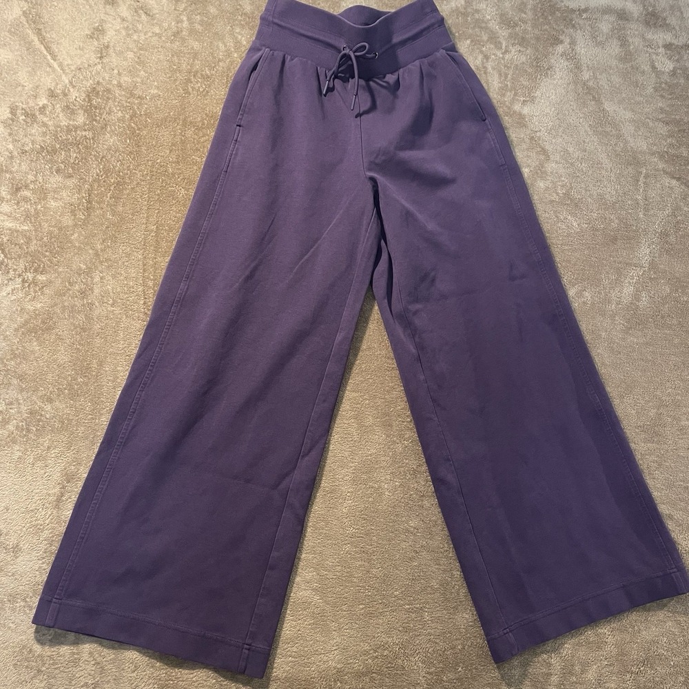Old Navy Sweatpants Womens Small Dynamic Fleece Extra High Rise Wide Leg Purple